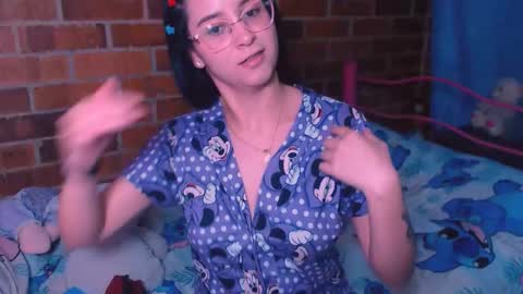 Snapshot of danaiisabella chatting on October 31, 2:56 am dana online show from October 31, 2:56 am