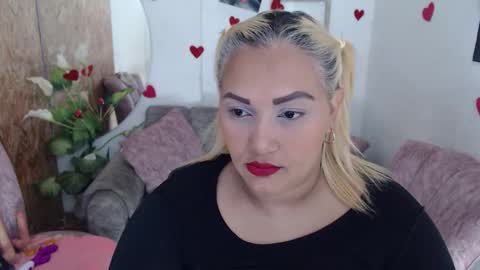 danalaleska online show from December 18, 4:40 am