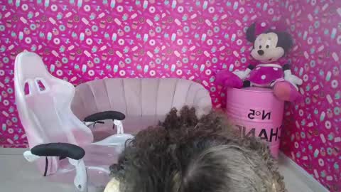 Snapshot of danatella_a chatting on February 17, 7:10 pm Danatella online show from February 17, 7:10 pm