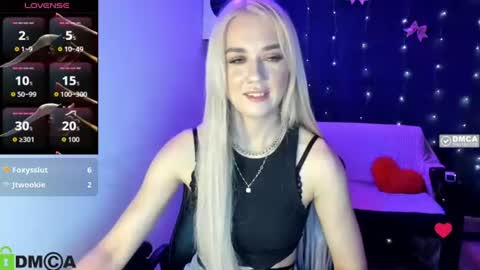 Snapshot of dances_queen chatting on June 27, 7:13 am dances_queen online show from June 27, 7:13 am