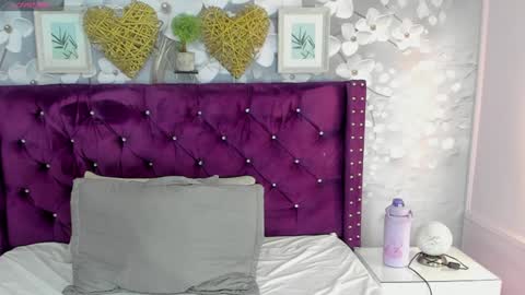 Snapshot of danee_19 chatting on January 28, 10:45 am Daniela online show from January 28, 10:45 am