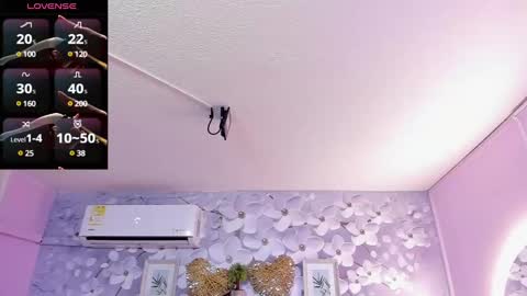 Snapshot of danee_19 chatting on March 9, 11:36 am Daniela online show from March 9, 11:36 am