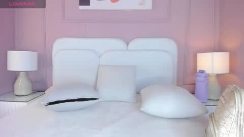 Snapshot of danee_19 chatting on December 23, 10:46 am Daniela online show from December 23, 10:46 am