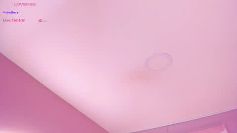 Snapshot of danee_19 chatting on January 6, 10:19 am Daniela online show from January 6, 10:19 am