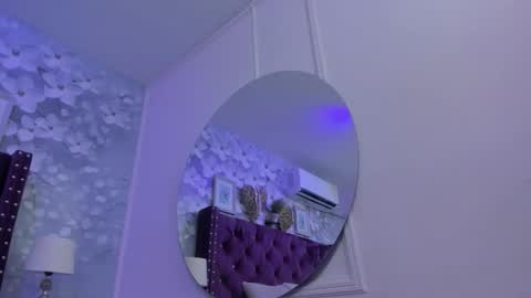 Snapshot of danee_19 chatting on February 11, 11:15 am Daniela online show from February 11, 11:15 am