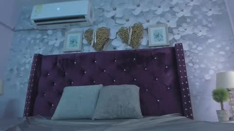 Snapshot of danee_19 chatting on February 25, 11:20 am Daniela online show from February 25, 11:20 am