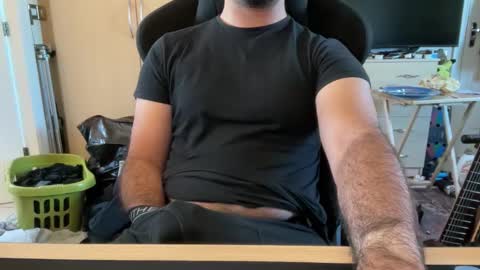 Snapshot of danfloggins chatting on March 21, 5:38 pm Dan online show from March 21, 5:38 pm