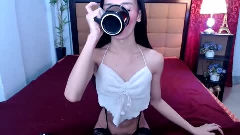 Nica online show from December 5, 5:39 pm