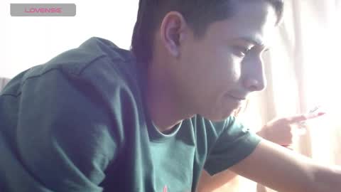 Ela and Santi online show from April 1, 6:05 pm