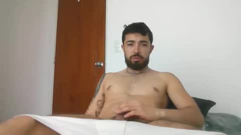 dani3l9905 online show from November 11, 5:57 pm