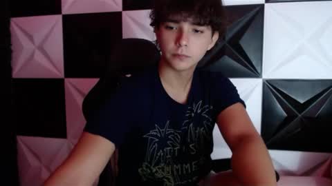 Snapshot of dani_cumboy chatting on December 21, 3:58 am dani_cumboy online show from December 21, 3:58 am