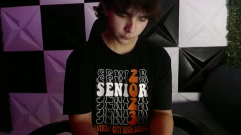 Snapshot of dani_cumboy chatting on January 15, 6:22 am dani_cumboy online show from January 15, 6:22 am