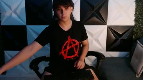 Snapshot of dani_cumboy chatting on January 31, 2:15 am dani_cumboy online show from January 31, 2:15 am