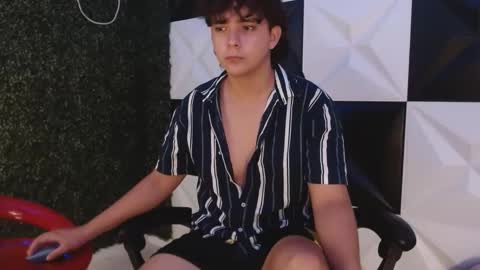 Snapshot of dani_cumboy chatting on February 18, 5:09 am dani_cumboy online show from February 18, 5:09 am