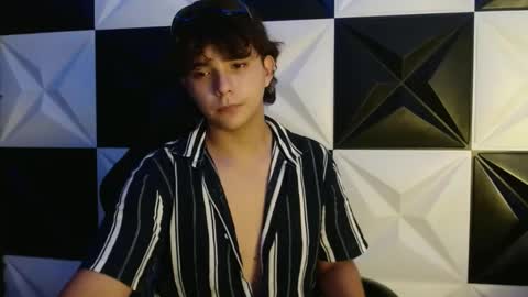 Snapshot of dani_cumboy chatting on February 20, 7:01 am dani_cumboy online show from February 20, 7:01 am
