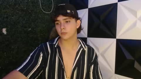 Snapshot of dani_cumboy chatting on February 24, 1:46 am dani_cumboy online show from February 24, 1:46 am