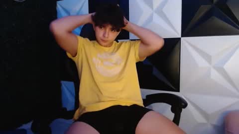 Snapshot of dani_cumboy chatting on February 27, 4:31 am dani_cumboy online show from February 27, 4:31 am