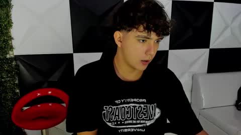 Snapshot of dani_cumboy chatting on September 15, 2:50 pm dani_cumboy online show from September 15, 2:50 pm