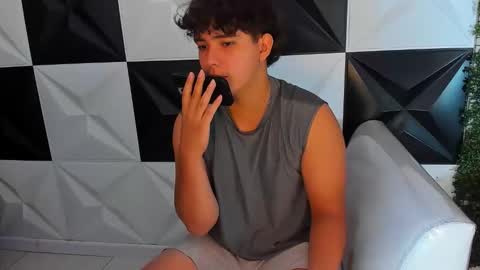 Snapshot of dani_cumboy chatting on October 19, 2:40 pm dani_cumboy online show from October 19, 2:40 pm