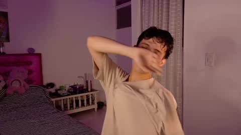 Snapshot of dani_dancer chatting on February 1, 12:09 am Dani Dancer online show from February 1, 12:09 am