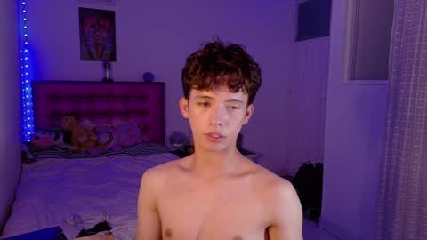 Snapshot of dani_dancer chatting on February 6, 11:08 pm Dani Dancer online show from February 6, 11:08 pm