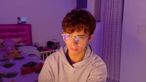 Snapshot of dani_dancer chatting on March 8, 3:10 am Dani Dancer online show from March 8, 3:10 am