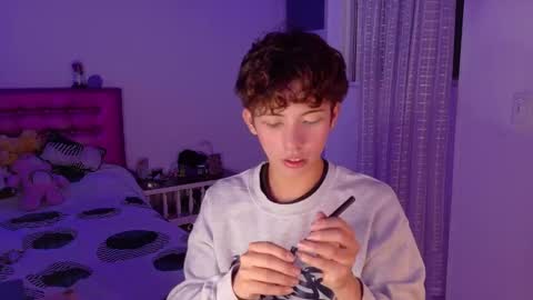 Snapshot of dani_dancer chatting on March 10, 11:32 pm Dani Dancer online show from March 10, 11:32 pm