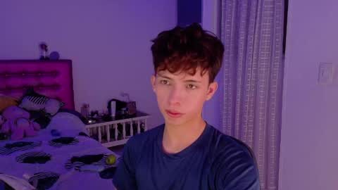 Snapshot of dani_dancer chatting on March 14, 1:23 am Dani Dancer online show from March 14, 1:23 am