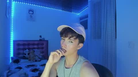 Snapshot of dani_dancer chatting on March 17, 12:26 am Dani Dancer online show from March 17, 12:26 am