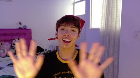 Snapshot of dani_dancer chatting on April 3, 9:13 pm Dani Dancer online show from April 3, 9:13 pm