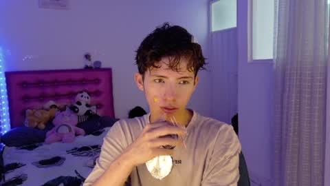 Snapshot of dani_dancer chatting on April 4, 8:39 pm Dani Dancer online show from April 4, 8:39 pm