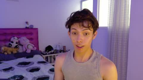 Snapshot of dani_dancer chatting on April 5, 9:01 pm Dani Dancer online show from April 5, 9:01 pm