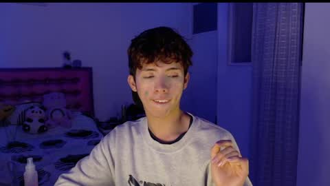 Snapshot of dani_dancer chatting on April 15, 1:01 am Dani Dancer online show from April 15, 1:01 am