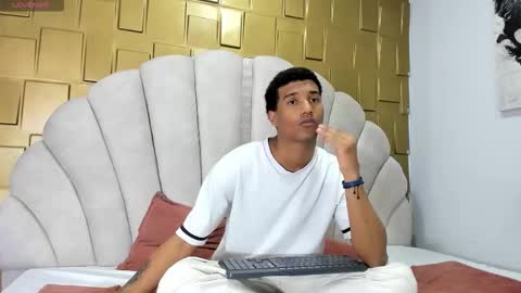 Snapshot of dani_dick_ chatting on October 21, 2:23 am Daniel online show from October 21, 2:23 am