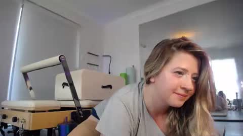 Dani Sunshine online show from December 22, 1:24 am