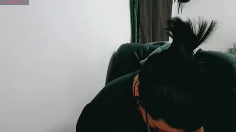 dani y jocelyn online show from October 18, 8:42 pm