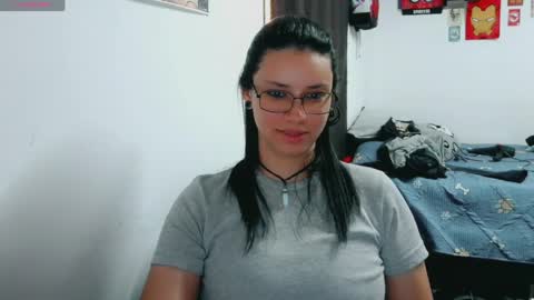 dani y jocelyn online show from March 29, 9:15 pm