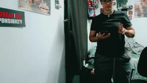 dani y jocelyn online show from April 17, 1:30 am