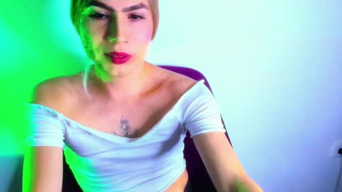 dani online show from December 22, 12:39 am