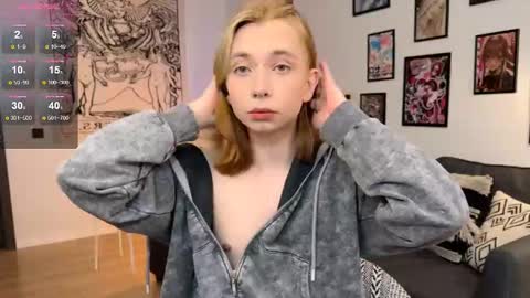 Snapshot of dani_mur chatting on January 16, 8:13 pm Daniel online show from January 16, 8:13 pm