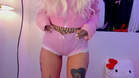 Dani online show from November 4, 10:20 pm