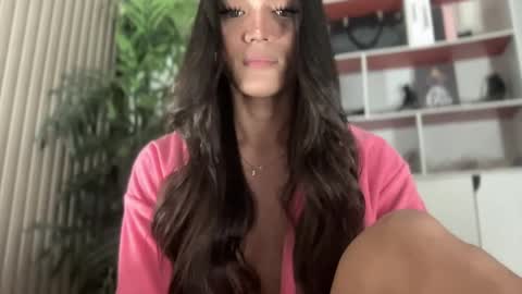 Snapshot of danica_walton chatting on February 23, 2:14 pm danica_walton online show from February 23, 2:14 pm
