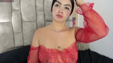 Snapshot of danicaa_sweet chatting on May 25, 8:37 pm danicaa_sweet online show from May 25, 8:37 pm