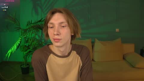 Snapshot of daniel__schmidt chatting on May 5, 5:26 am daniel__schmidt online show from May 5, 5:26 am