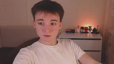 Snapshot of daniel_isaak chatting on December 16, 8:25 pm Daniel Jerry online show from December 16, 8:25 pm