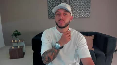 Snapshot of daniel_kingxxx chatting on February 23, 11:51 am daniel_kingxxx online show from February 23, 11:51 am