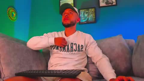 daniel_kingxxx online show from April 18, 12:42 pm