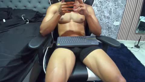 daniel_leconte online show from October 14, 7:42 am