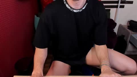 Snapshot of daniel_morrise chatting on February 20, 8:27 am daniel_morrise online show from February 20, 8:27 am