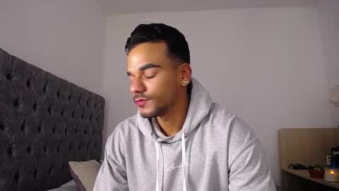 Snapshot of daniel_sherlock chatting on February 13, 1:18 pm Daniel Sherlock online show from February 13, 1:18 pm